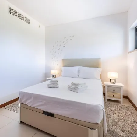 Incredible T2 Marina Com Piscina 公寓 拉哥斯